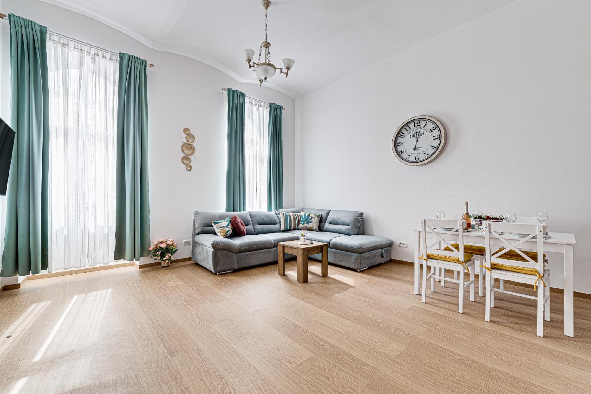 Ari Central Grand Apartments - Luxurious Stay Arad Bagian luar foto