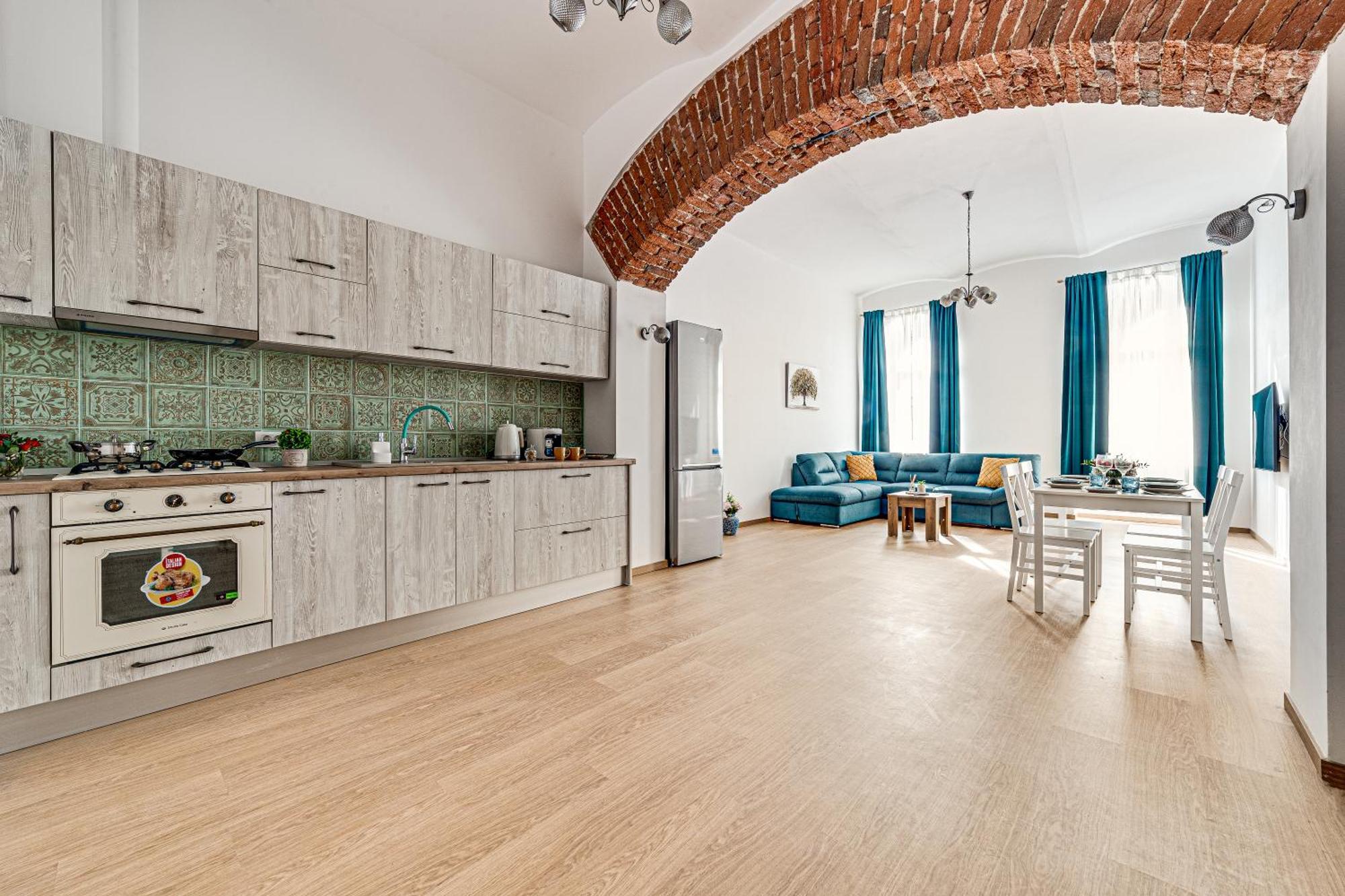 Ari Central Grand Apartments - Luxurious Stay Arad Bagian luar foto