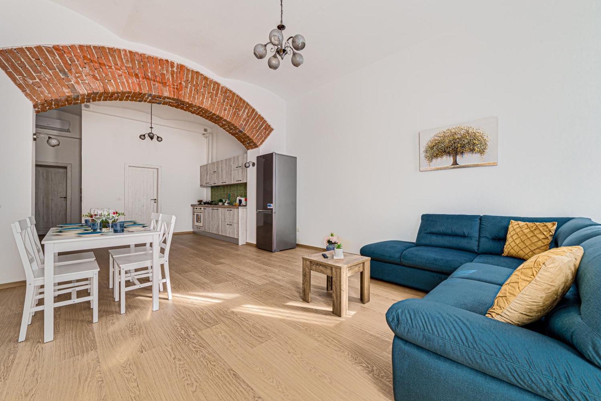 Ari Central Grand Apartments - Luxurious Stay Arad Bagian luar foto
