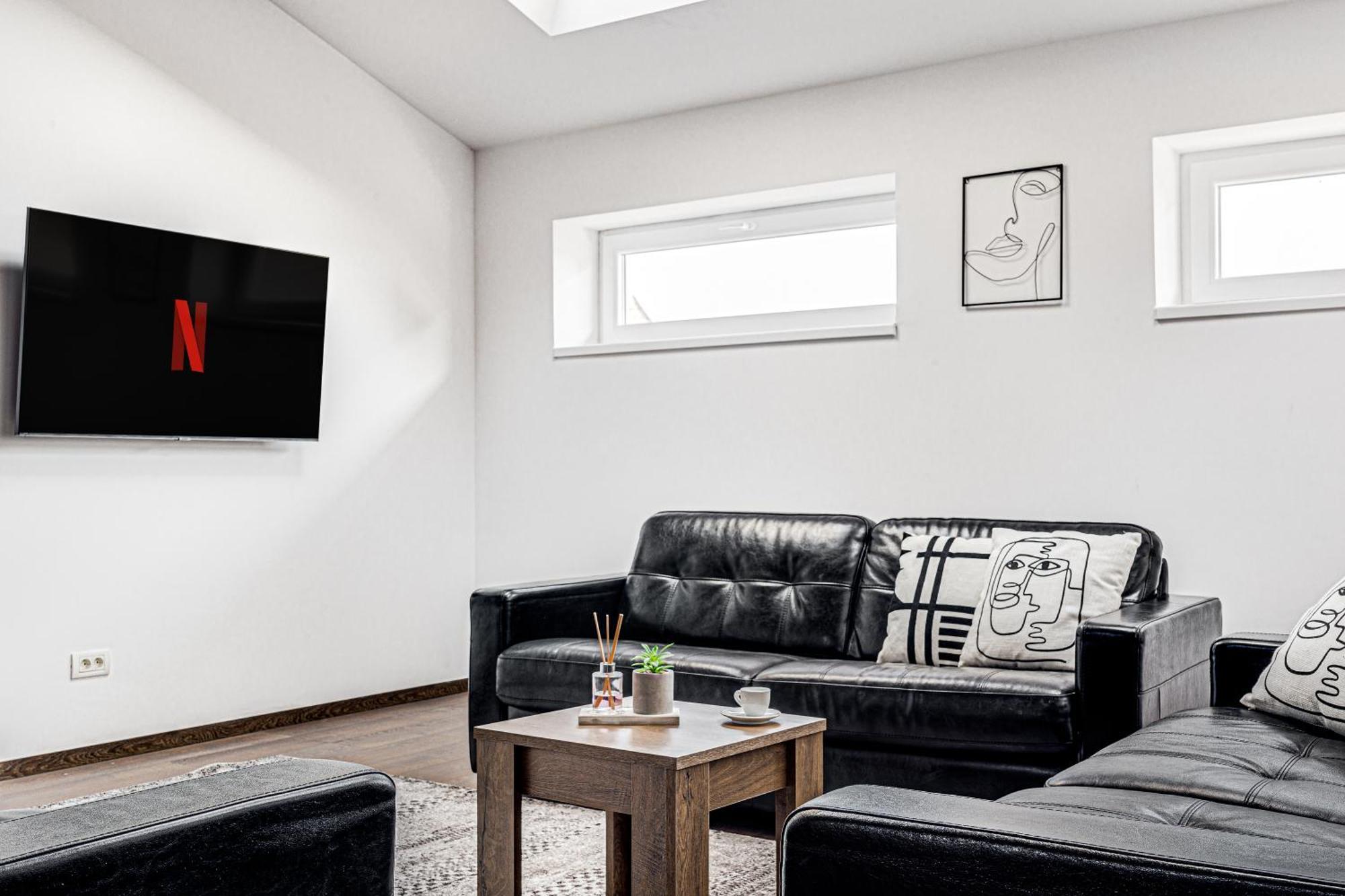 Ari Central Grand Apartments - Luxurious Stay Arad Bagian luar foto