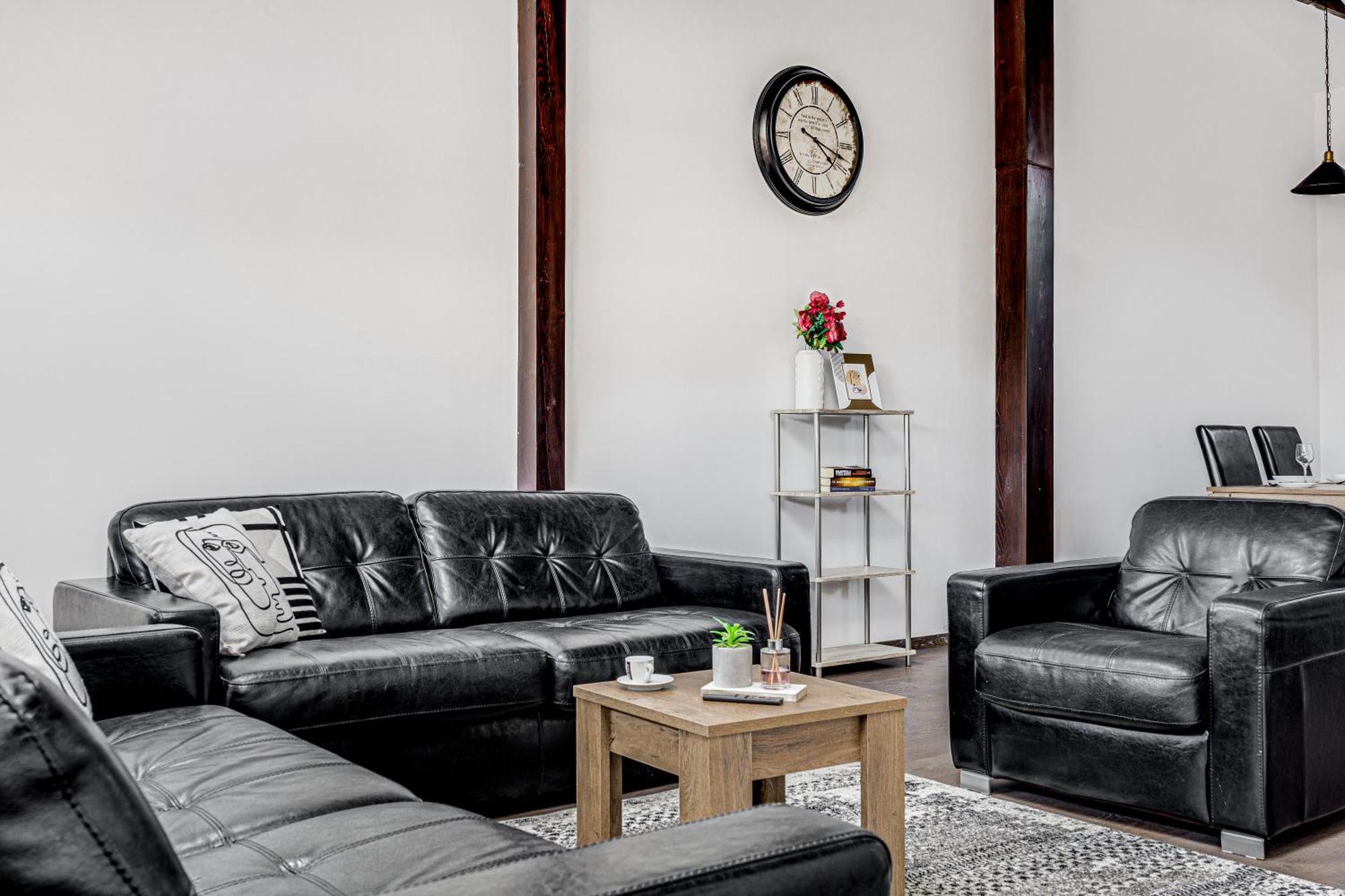 Ari Central Grand Apartments - Luxurious Stay Arad Bagian luar foto