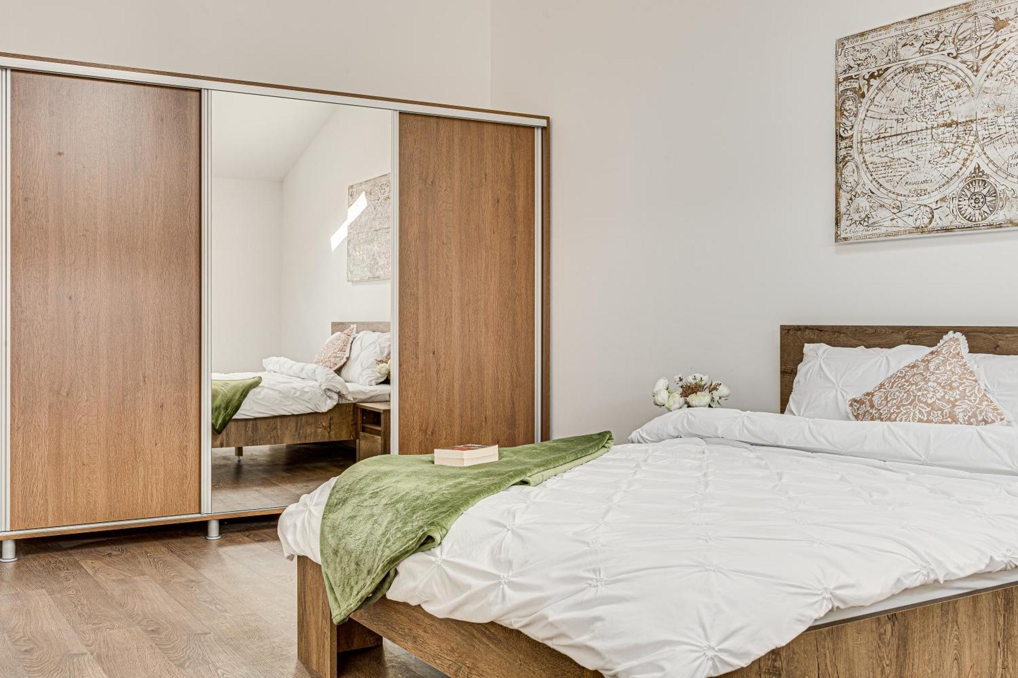 Ari Central Grand Apartments - Luxurious Stay Arad Bagian luar foto